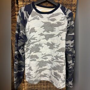 Nifty Genius - Mens Size: Large, Camo, Quilt‎ Embroidered Outline, Pre-Owned